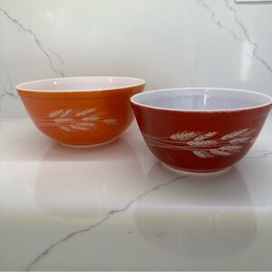 Vintage Pyrex Autumn Harvest Wheat Nesting Mixing Bowls #403 & #402 USA